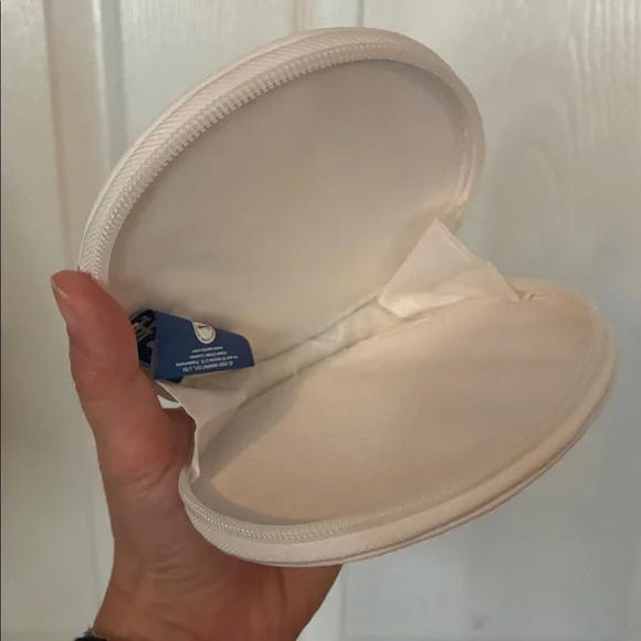 Hello Kitty + Dodgers Baseball Coin Purse - White, Red, and Blue - Picture 3 of 3